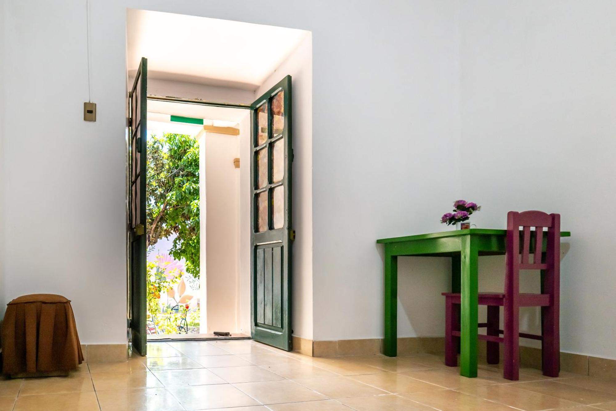 Dragonfly Guest House Сукре Екстериор снимка